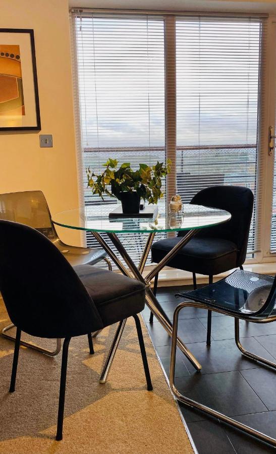 City Centre Chester Waterways Apartment Екстер'єр фото