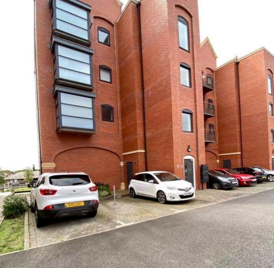 City Centre Chester Waterways Apartment Екстер'єр фото