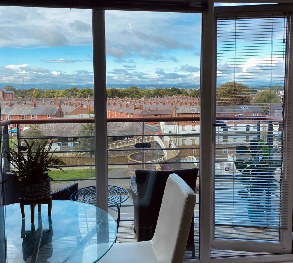 City Centre Chester Waterways Apartment Екстер'єр фото