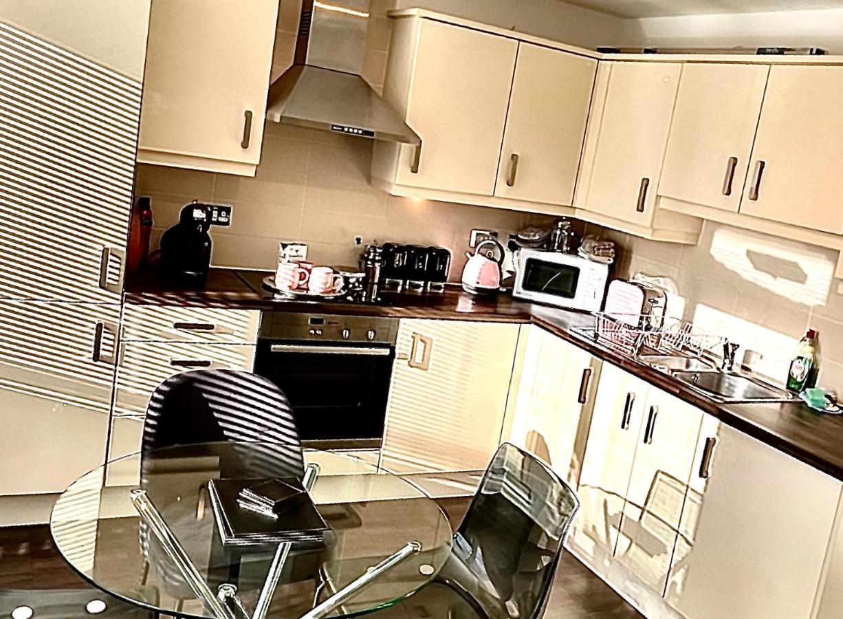 City Centre Chester Waterways Apartment Екстер'єр фото