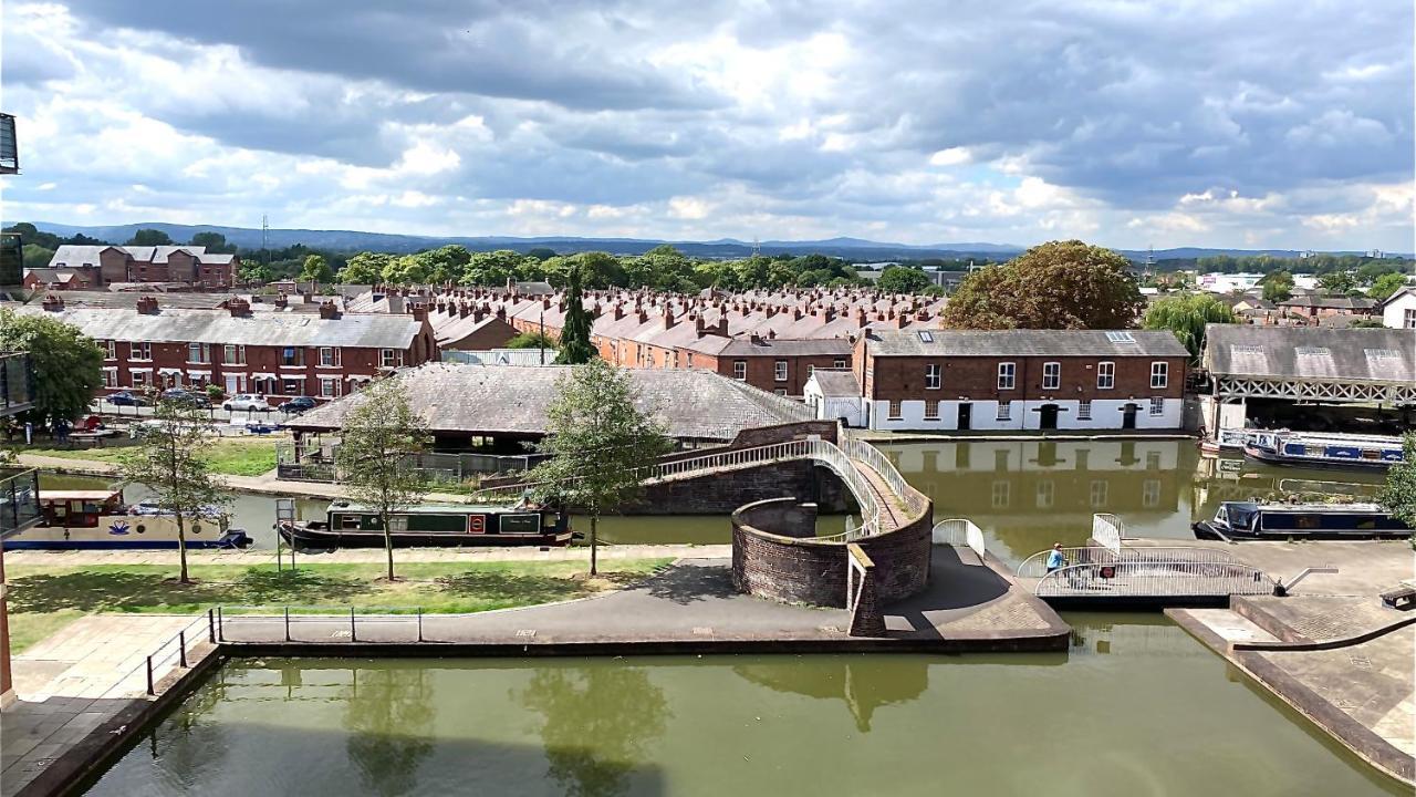 City Centre Chester Waterways Apartment Екстер'єр фото