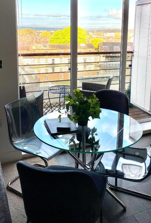 City Centre Chester Waterways Apartment Екстер'єр фото