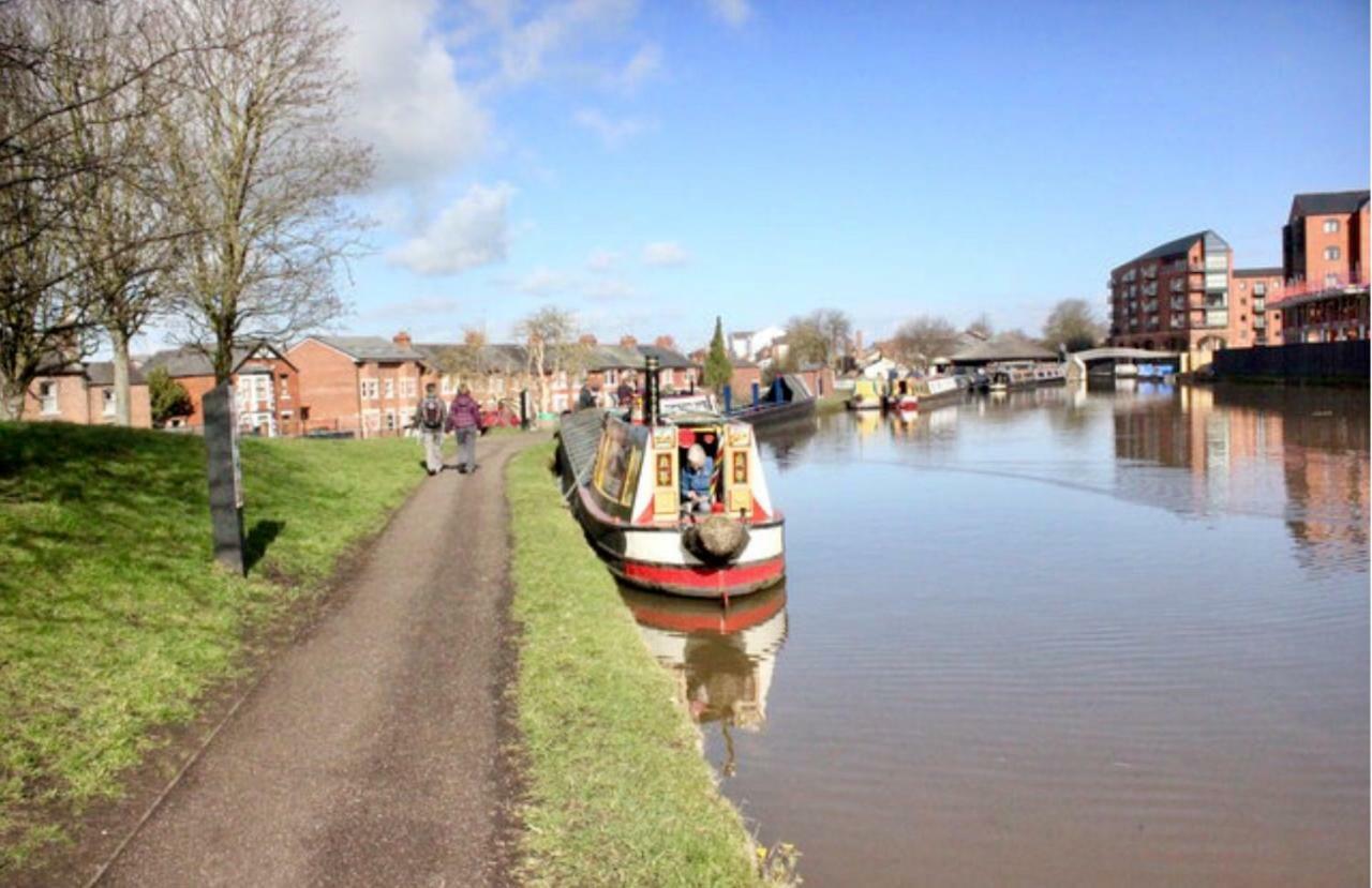 City Centre Chester Waterways Apartment Екстер'єр фото